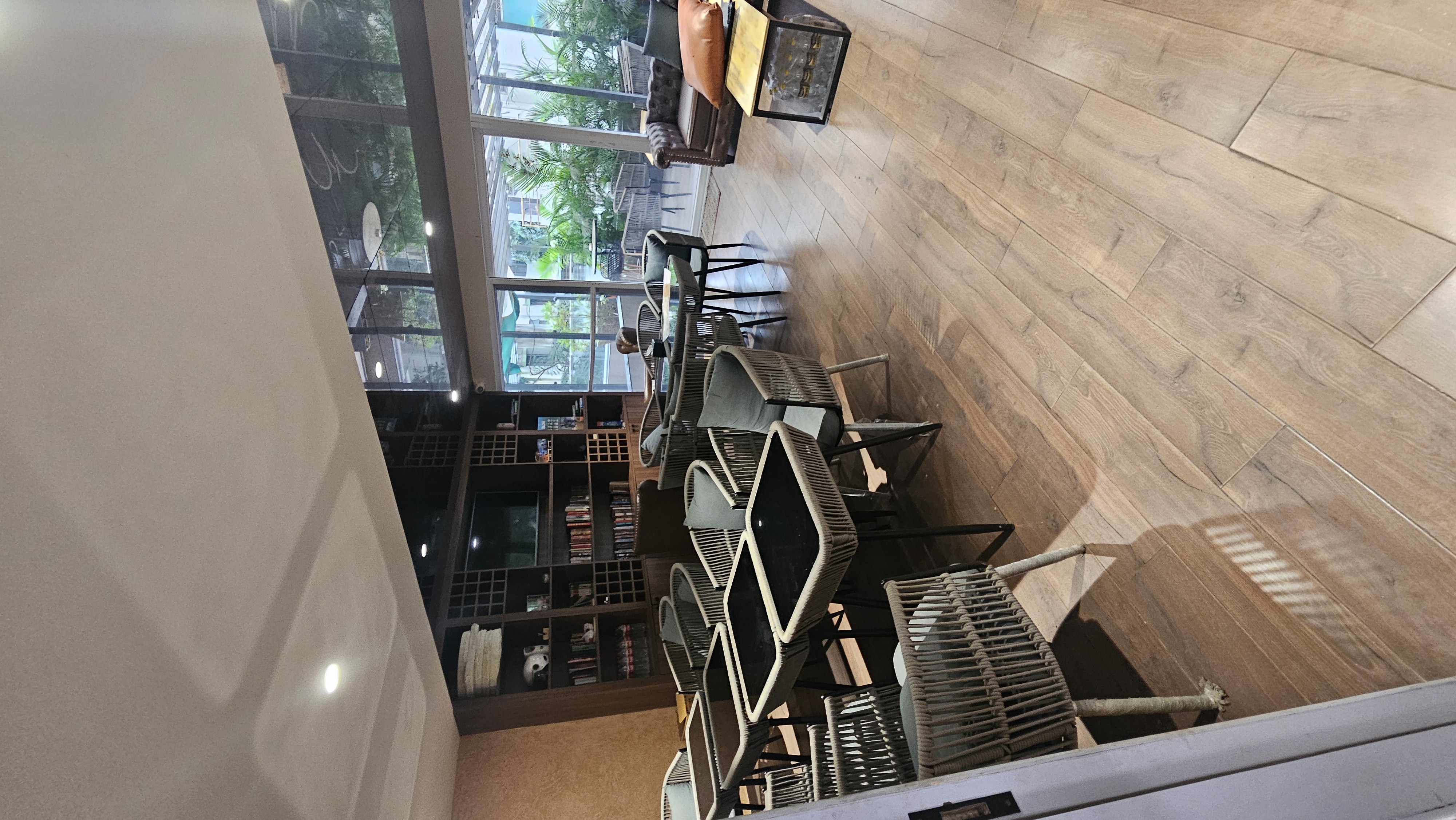 Resident Cafeteria (1st Floor)