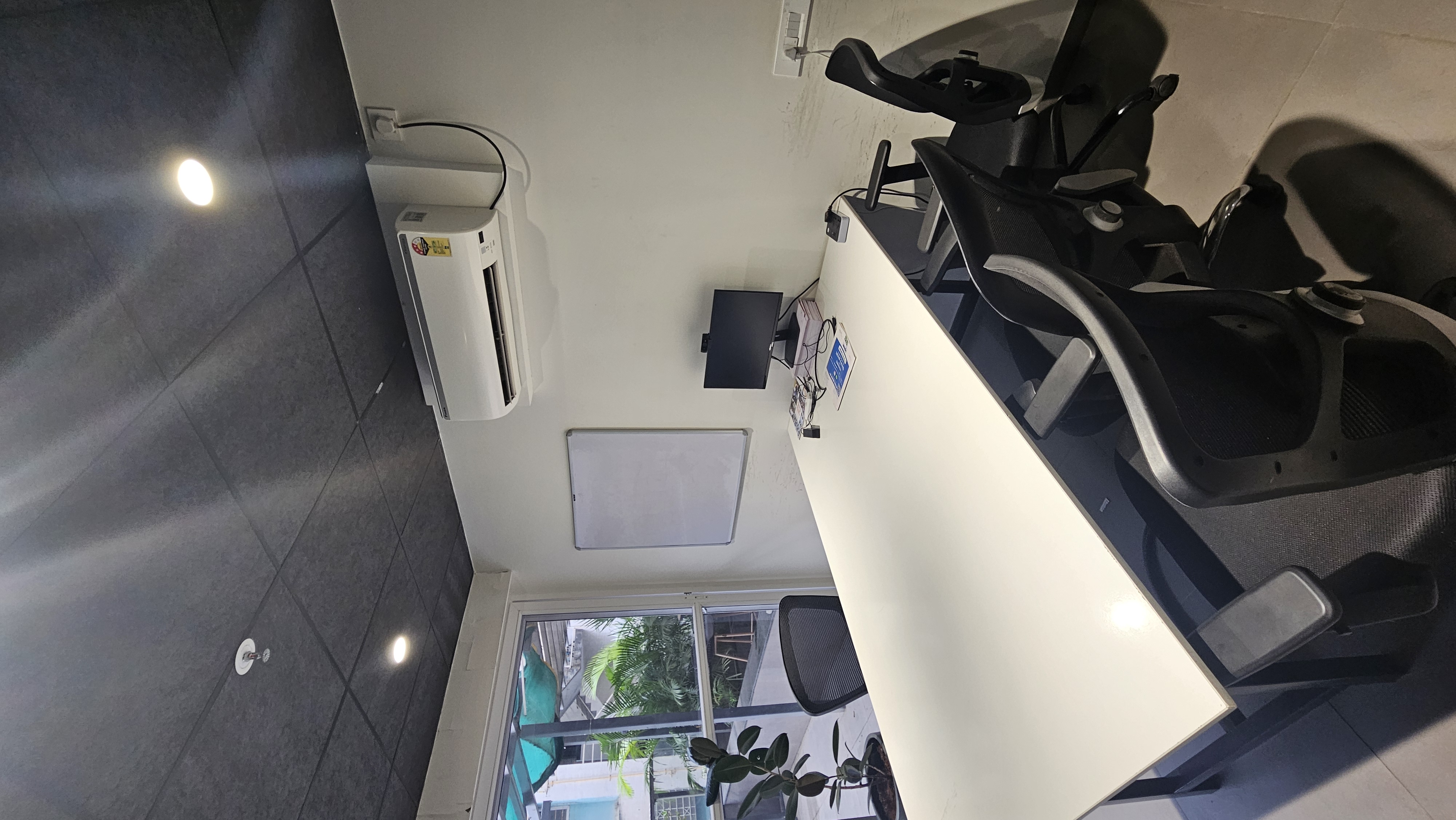 Meeting & Work Room (1st Floor)