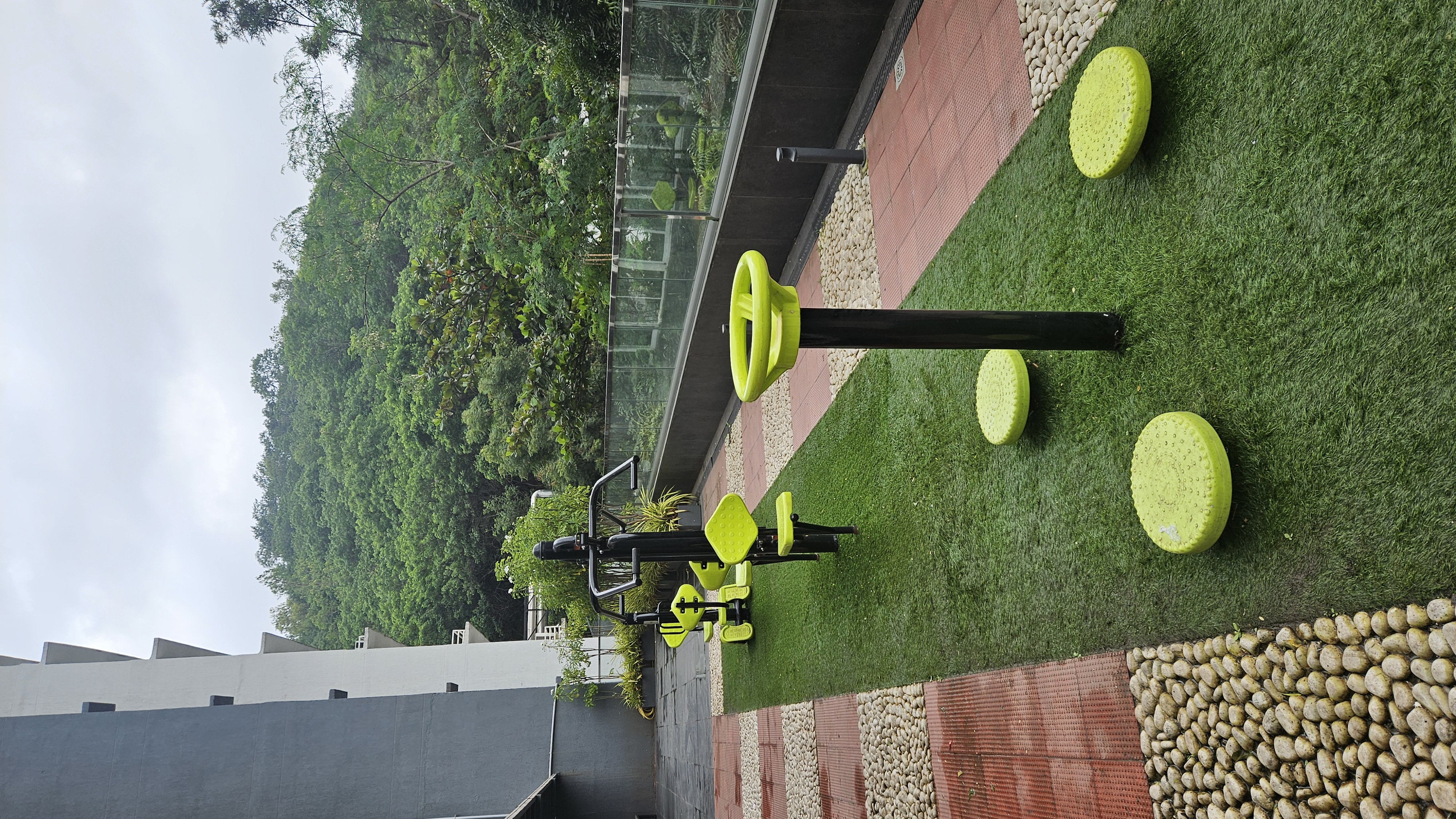 Podium Open-Air Fitness Deck